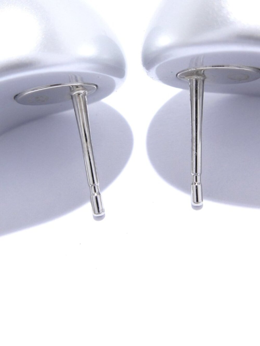 CHANEL Coco Earrings Silver Fake Pearl - Picture 3 of 6